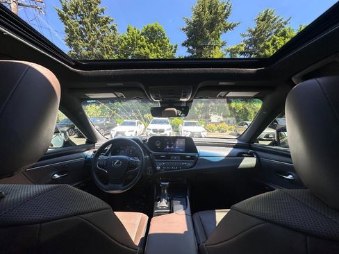 Used 2022 Lexus ES 300h w/ Premium Package FWD image 6