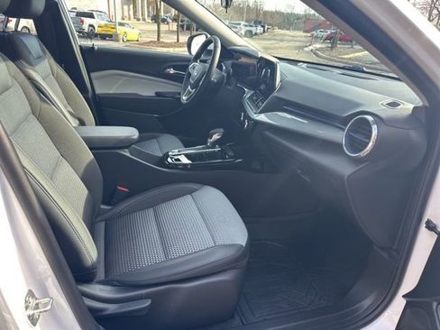 Used 2024 Chevrolet Trax LT w/ Driver Confidence Package image 26