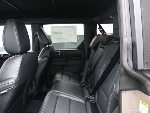 New 2025 Ford Bronco Outer Banks image 19