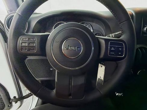 Used 2018 Jeep Wrangler Sport AWD/4WD image 11