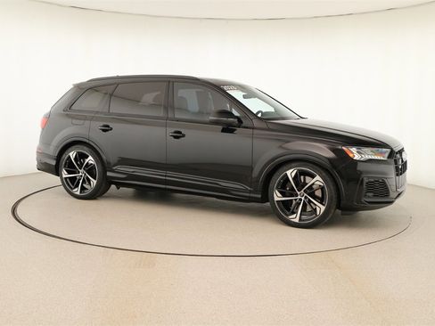 Certified 2023 Audi SQ7 Prestige image 9