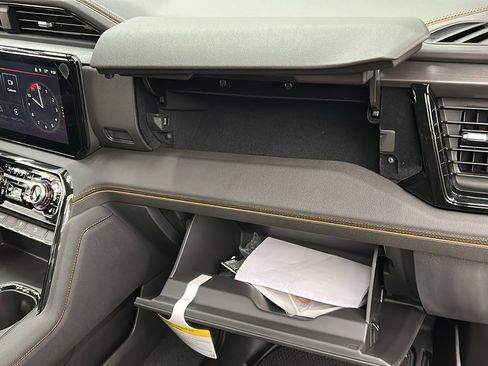 Used 2025 GMC Sierra 1500 AT4 w/ AT4 Premium Package image 40