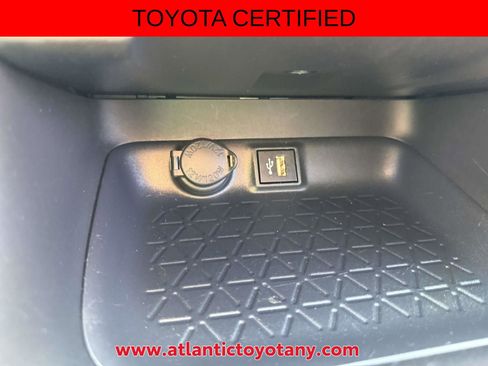 Certified 2025 Toyota RAV4 XLE AWD/4WD image 25