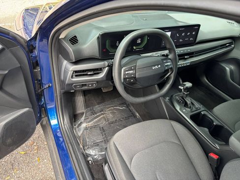 Used 2025 Kia K4 FWD image 33