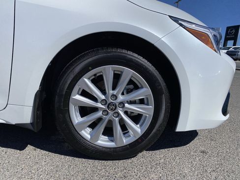 Used 2025 Toyota Corolla SE FWD image 14