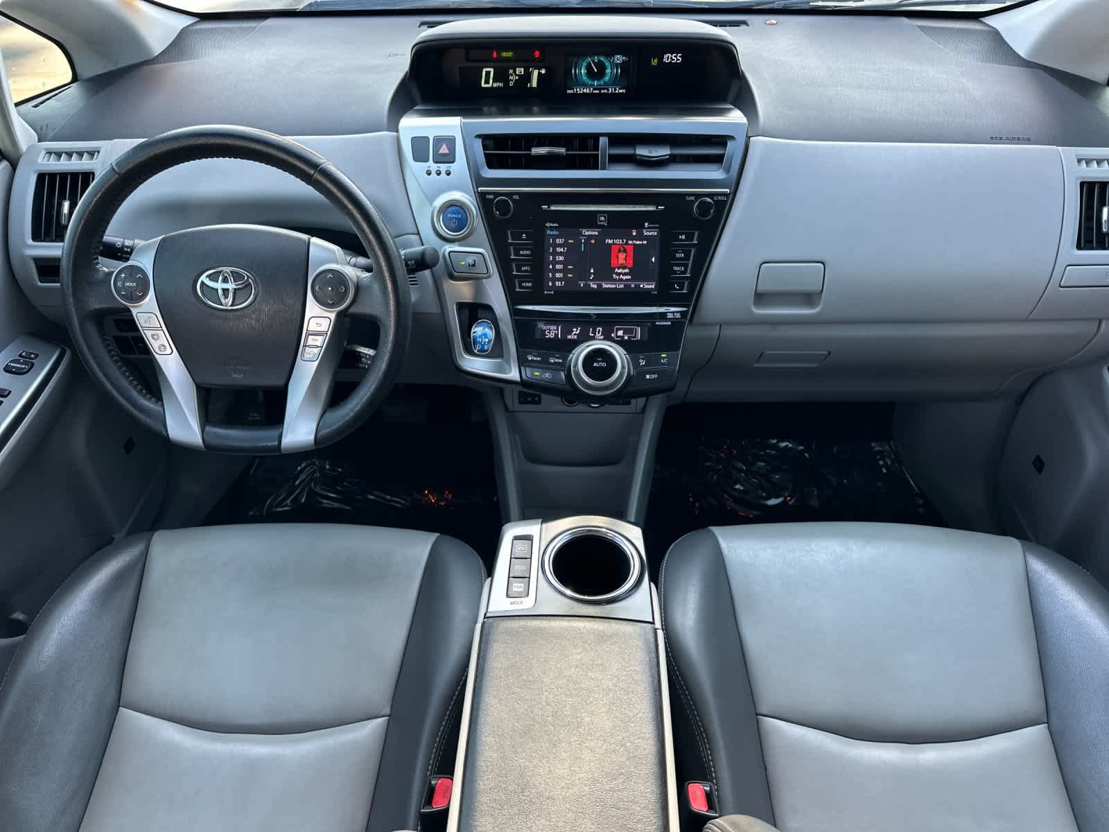 Used 2017 Toyota Prius V Five w/ Advanced Technology Package FWD image 4
