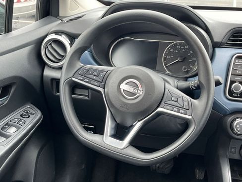 Used 2025 Nissan Versa SV FWD image 27
