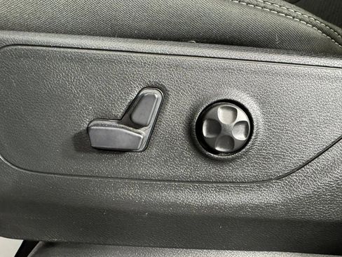 Used 2020 RAM 1500 Big Horn AWD/4WD image 31