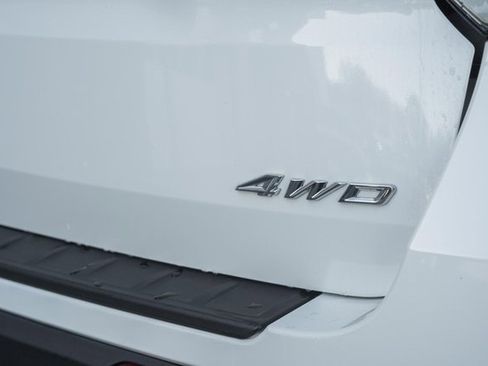 Used 2025 Ford Explorer ST-Line w/ ST-Line Street Pack image 8