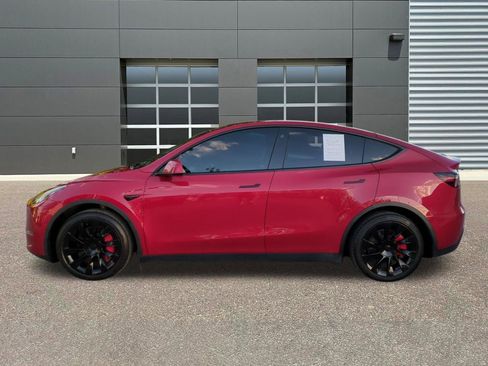 Used 2022 Tesla Model Y Long Range AWD/4WD image 4
