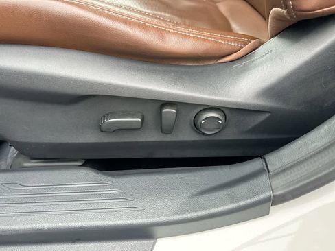 Used 2020 Subaru Outback Touring XT image 22