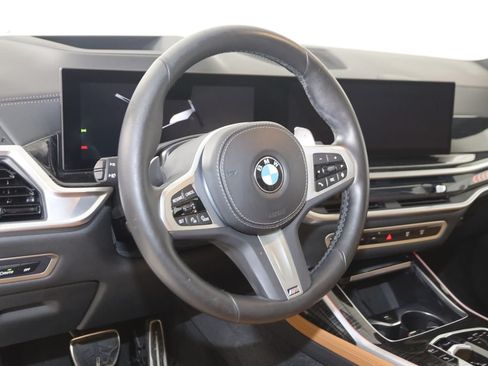 Used 2024 BMW X7 xDrive40i w/ M Sport Package AWD/4WD image 6