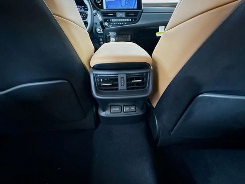 New 2025 Lexus ES 350 w/ Premium Package image 18
