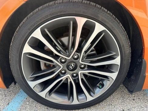 Used 2016 Hyundai Veloster Turbo FWD image 10