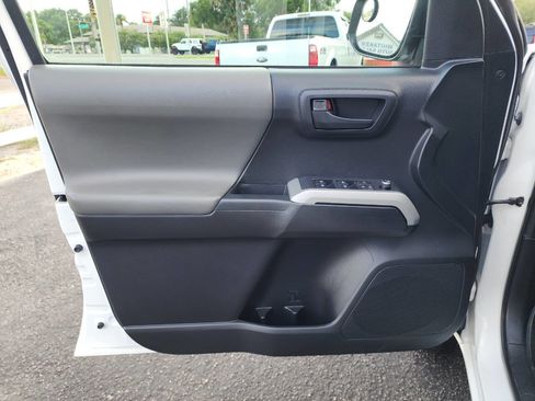 Used 2016 Toyota Tacoma SR5 image 16