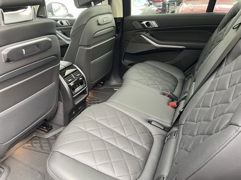 Certified 2025 BMW X7 xDrive40i image 16