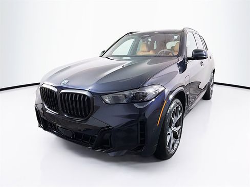 New 2026 BMW X5 xDrive50e w/ M Sport Package image 3