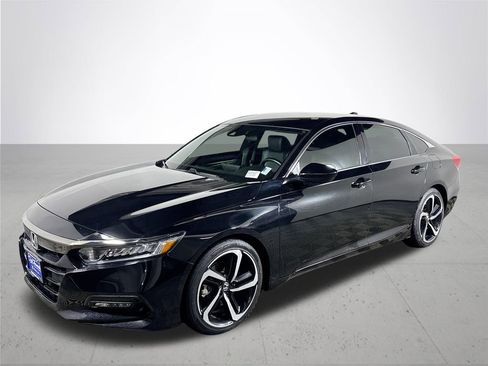 Used 2018 Honda Accord Sport image 2