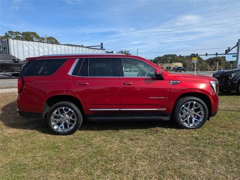 Used 2025 GMC Yukon Denali image 3