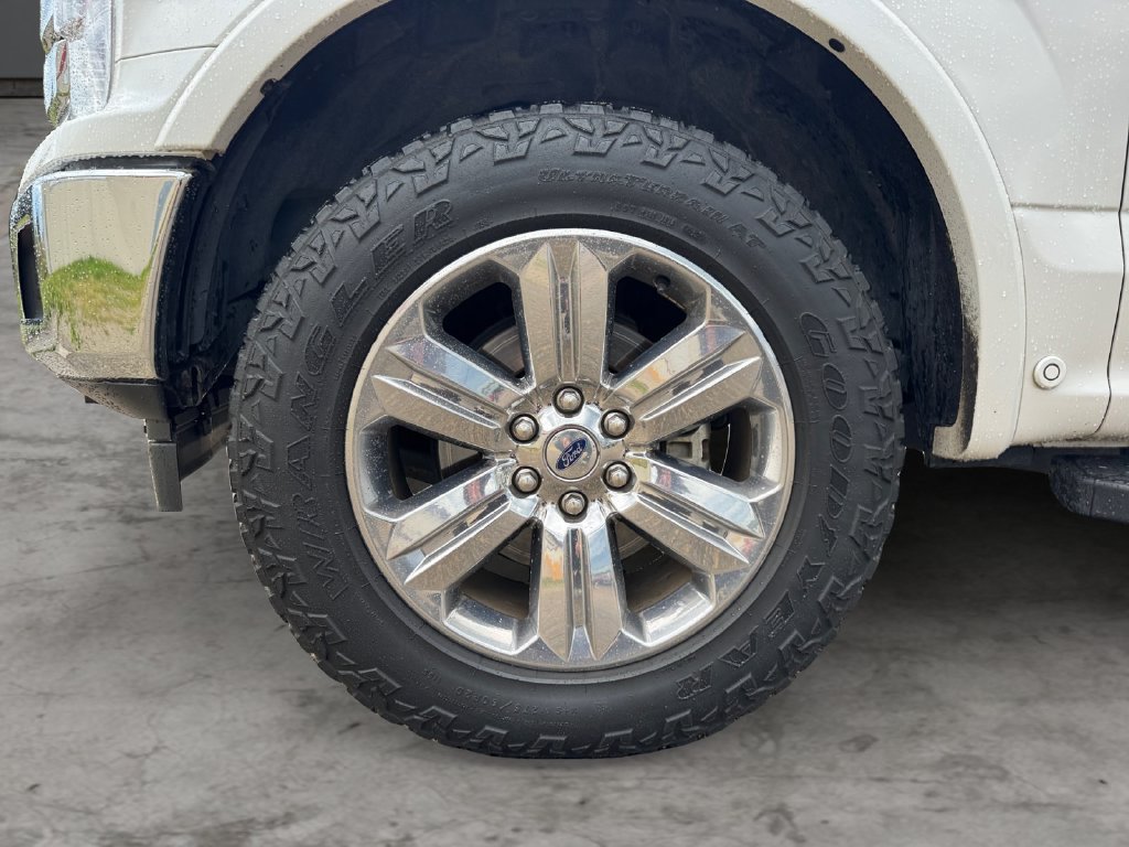 Used 2019 Ford F150 Lariat w/ Equipment Group 502A Luxury AWD/4WD image 9