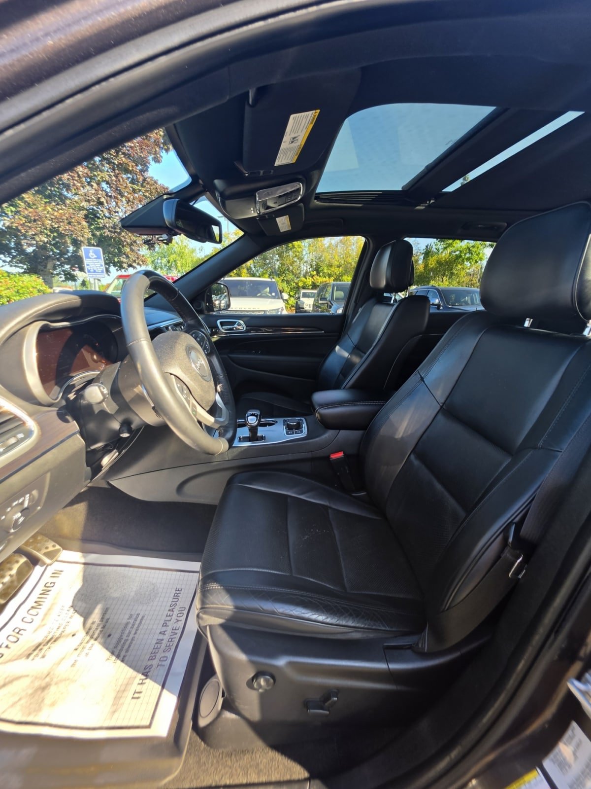 Used 2015 Jeep Grand Cherokee High Altitude AWD/4WD image 8