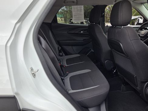 Used 2025 Chevrolet TrailBlazer LT AWD/4WD image 22