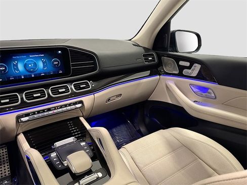 Used 2022 Mercedes-Benz GLS 450 4MATIC w/ AMG Line Exterior image 25