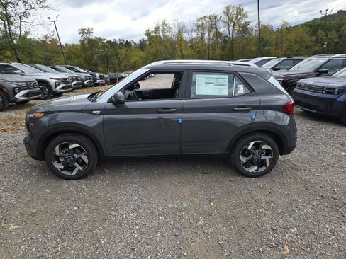 New 2026 Hyundai Venue SEL image 2