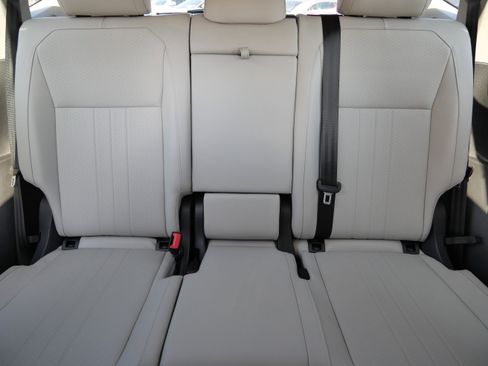 Certified 2024 Volkswagen Tiguan SE AWD/4WD image 13