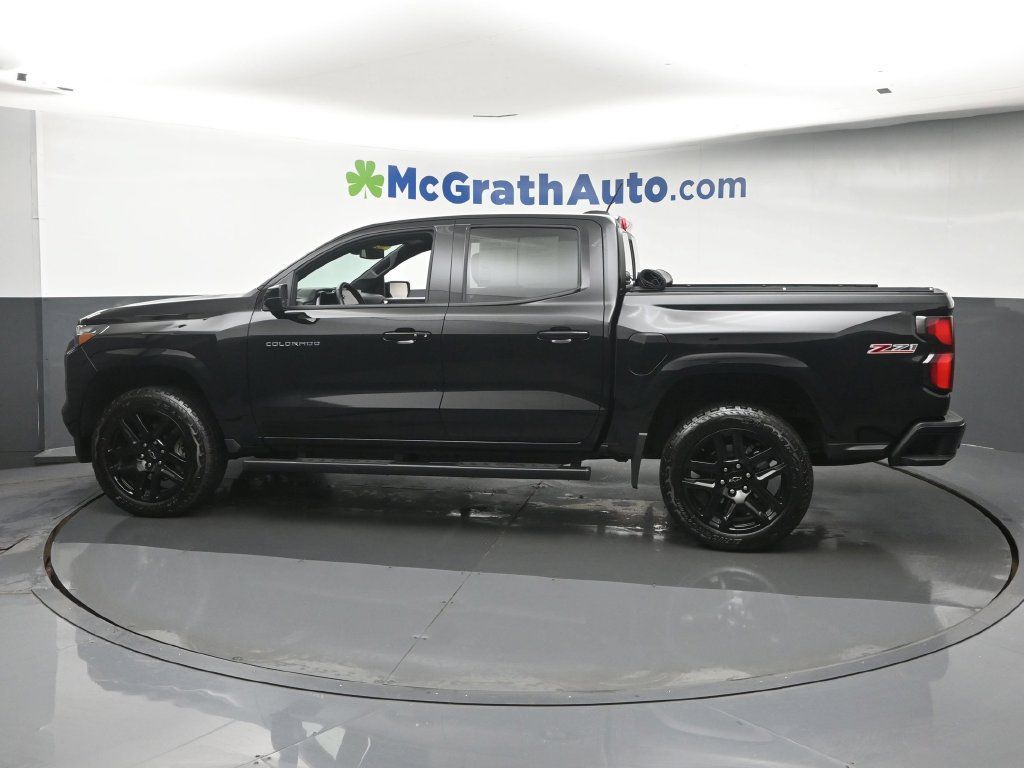 Used 2025 Chevrolet Colorado Z71 w/ Z71 Convenience Package 2 AWD/4WD image 22