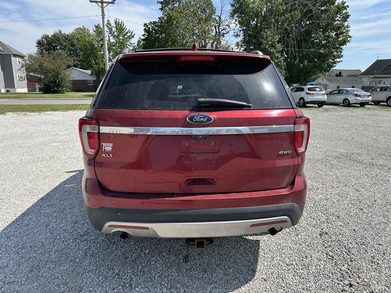 Used 2017 Ford Explorer XLT w/ Equipment Group 202A AWD/4WD image 6