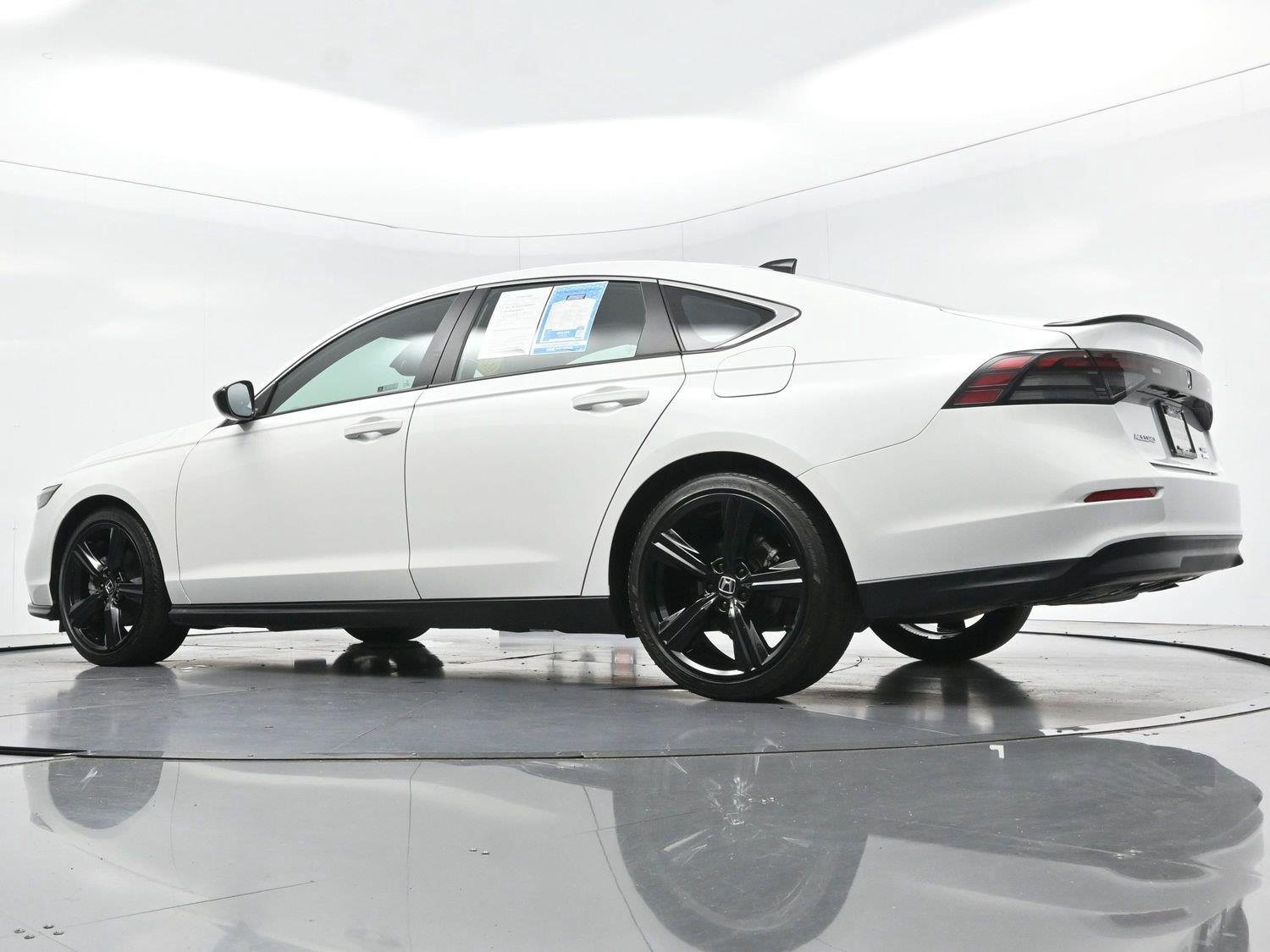 Used 2024 Honda Accord Sport image 45