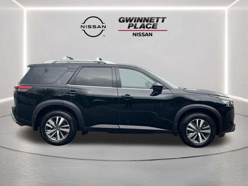 Used 2024 Nissan Pathfinder SL w/ Cargo Package AWD/4WD image 26