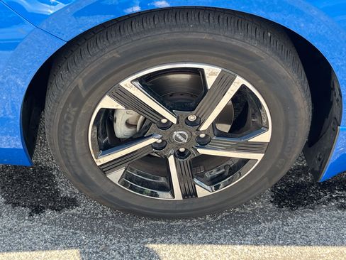 Used 2025 Nissan Sentra SV FWD image 13