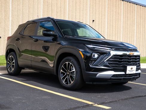 New 2026 Chevrolet TrailBlazer LT w/ Convenience Package image 2