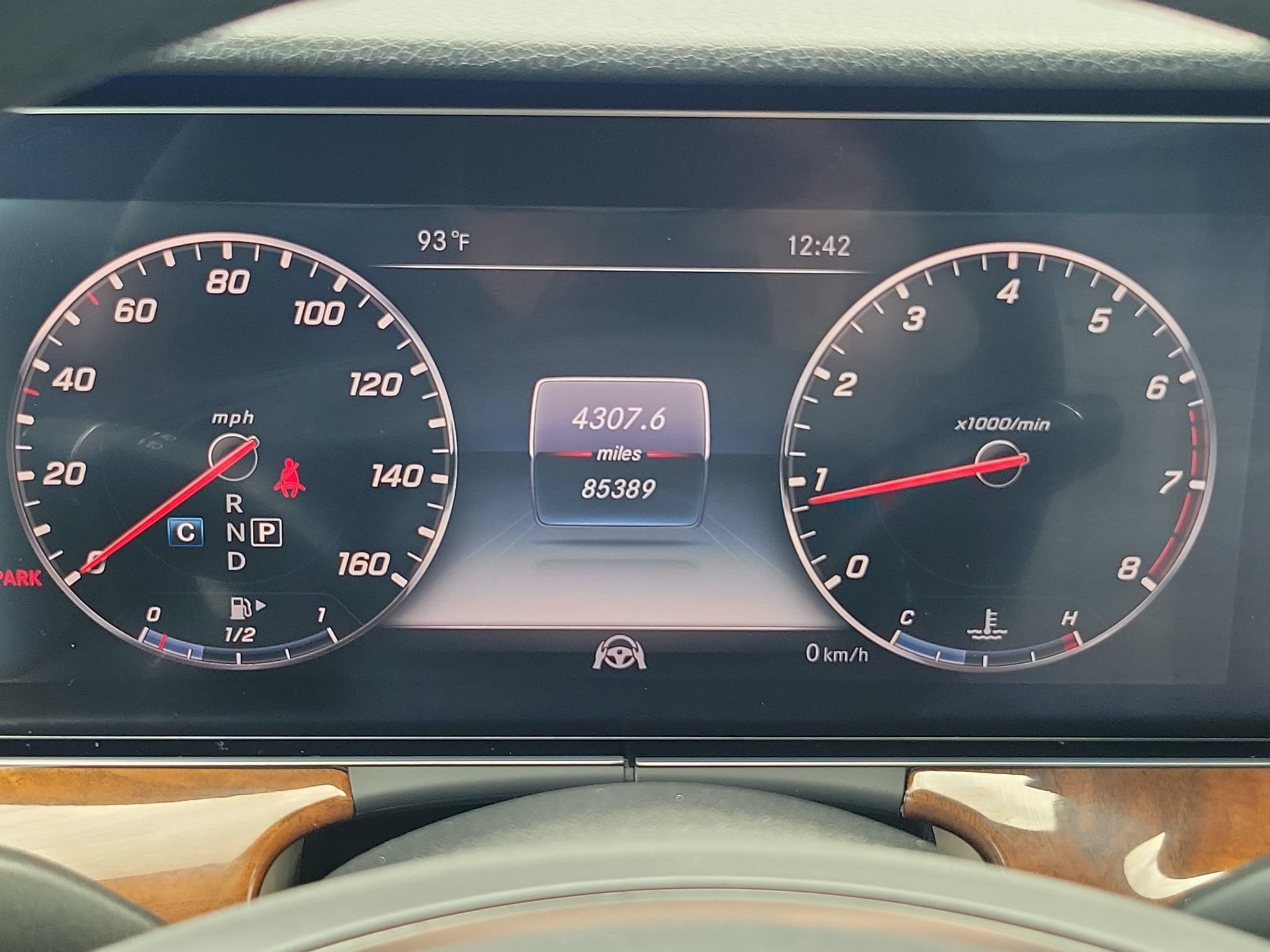 Used 2018 Mercedes-Benz E 300 image 25