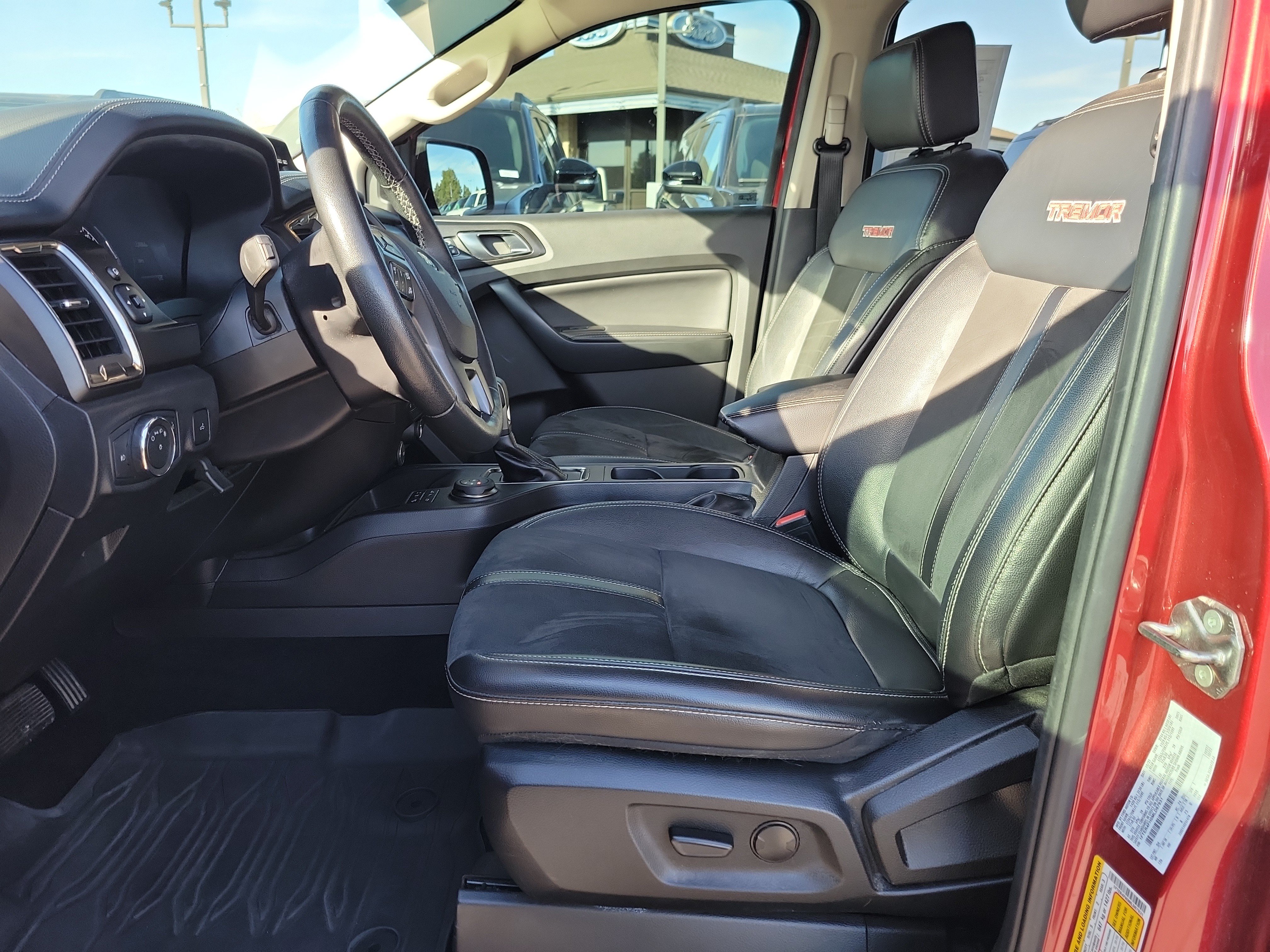 Used 2021 Ford Ranger Lariat w/ Tremor Off-Road Package AWD/4WD image 17