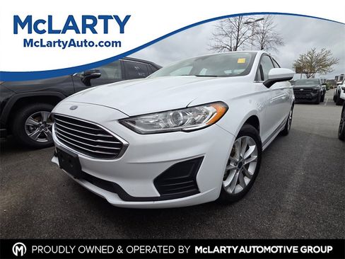 Used 2019 Ford Fusion SE image 1