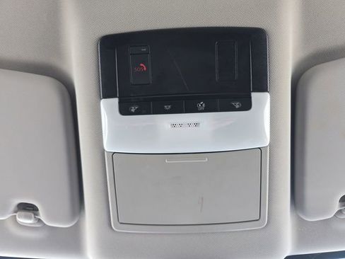 Used 2024 Nissan Rogue SV image 7