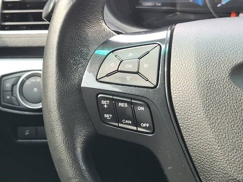 Used 2016 Ford Explorer XLT w/ Equipment Group 202A FWD image 27