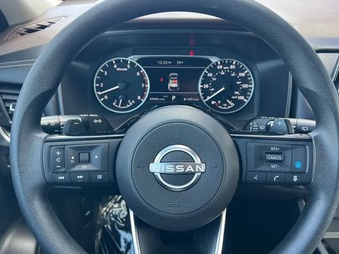 Used 2023 Nissan Rogue SV AWD/4WD image 21
