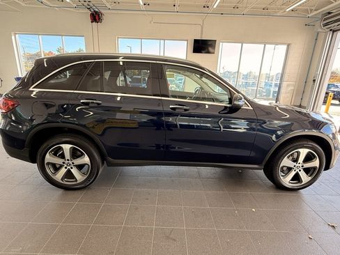 Used 2022 Mercedes-Benz GLC 300 4MATIC w/ Premium Package Lite image 11