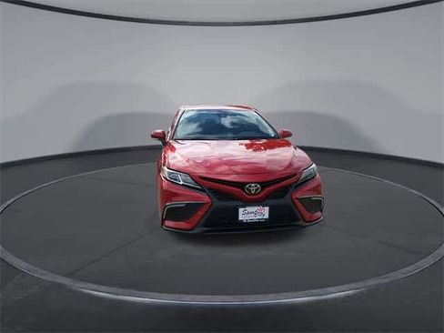 Used 2023 Toyota Camry SE image 7