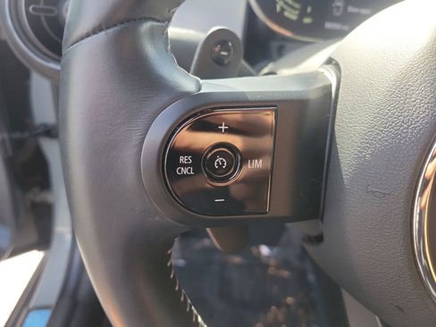 Used 2023 MINI Cooper S image 27