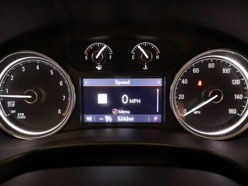 Used 2023 Buick Enclave Essence w/ Experience Buick Package FWD image 11