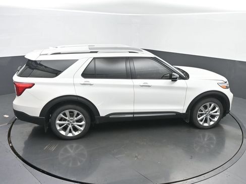 Used 2023 Ford Explorer Platinum w/ Technology Package AWD/4WD image 43