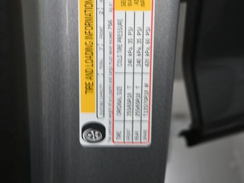 Certified 2025 Chevrolet Traverse LT image 17