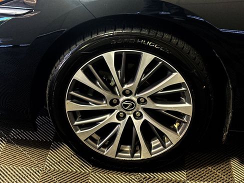 Used 2021 Lexus ES 300h w/ Premium Package FWD image 12