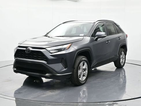 Used 2023 Toyota RAV4 XLE image 1
