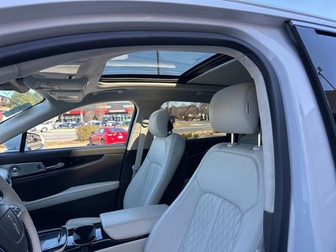 Used 2023 Lincoln Nautilus Black Label w/ Class II Trailer Tow Package image 11